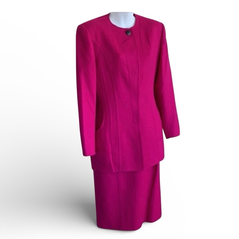 Louis Ferraud suit women 6, pink wool, tailored skirt/jacket. Vintage. EUC